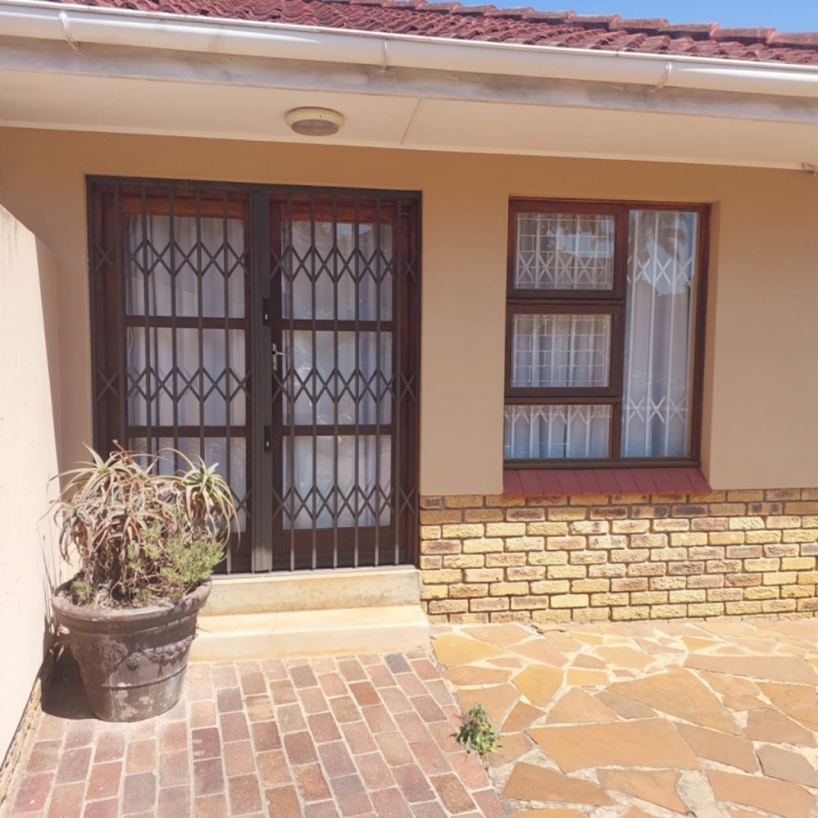 4 Bedroom Property for Sale in Kaffrarian Heights Eastern Cape